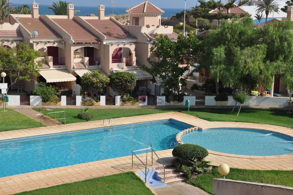 فيلا Precioso Duplex Con Piscina, En 1ª Linea De Playa El Puerto de Mazarrón المظهر الخارجي الصورة