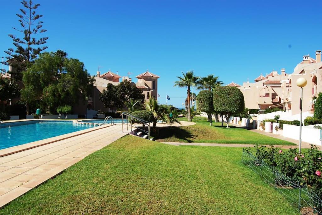 فيلا Precioso Duplex Con Piscina, En 1ª Linea De Playa El Puerto de Mazarrón المظهر الخارجي الصورة
